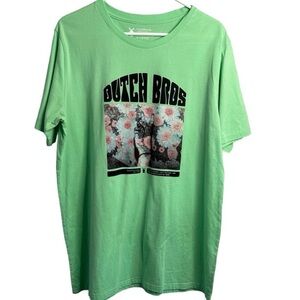 ✌️Dutch Bros t-shirt